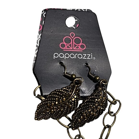 Paparazzi Leaf Necklace and Earrings Set Gold Tone Chain Rhinestones Jewelry - Picture 5 of 7
